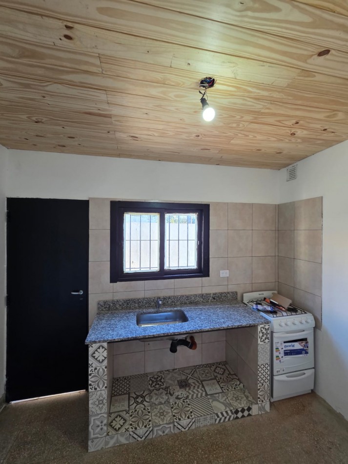 alquiler casa tres ambientes con patio y cochera san miguel