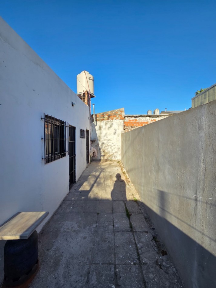 alquiler casa tres ambientes con patio y cochera san miguel