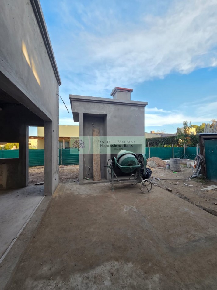 VENTA CASA CATEGORIA A ESTRENAR BARRIO MAGNA BARRIO CERRADO