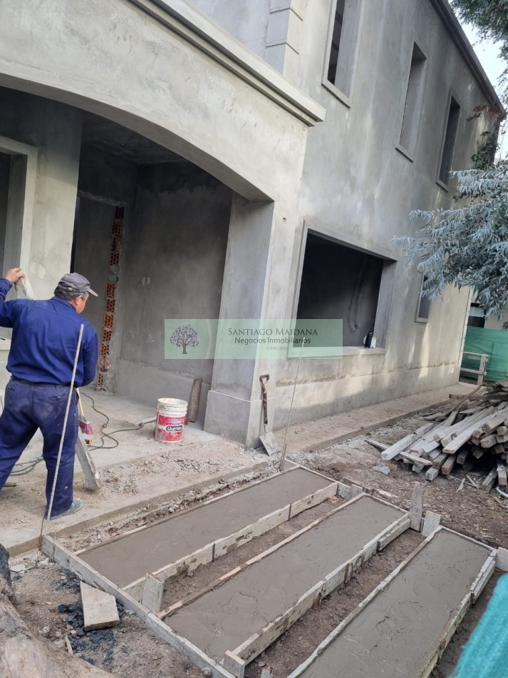VENTA CASA CATEGORIA A ESTRENAR BARRIO MAGNA BARRIO CERRADO