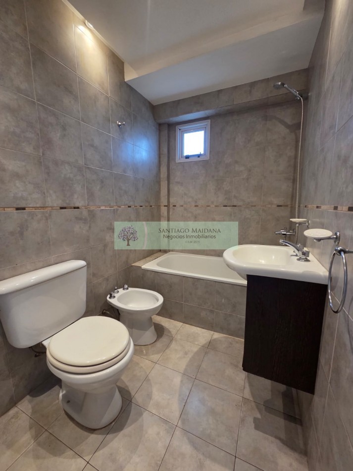 VENTA DOS AMBIENTES CON COCHERA SUBTERRANEA Y BALCON MUÑIZ SAN MIGUEL CENTRO
