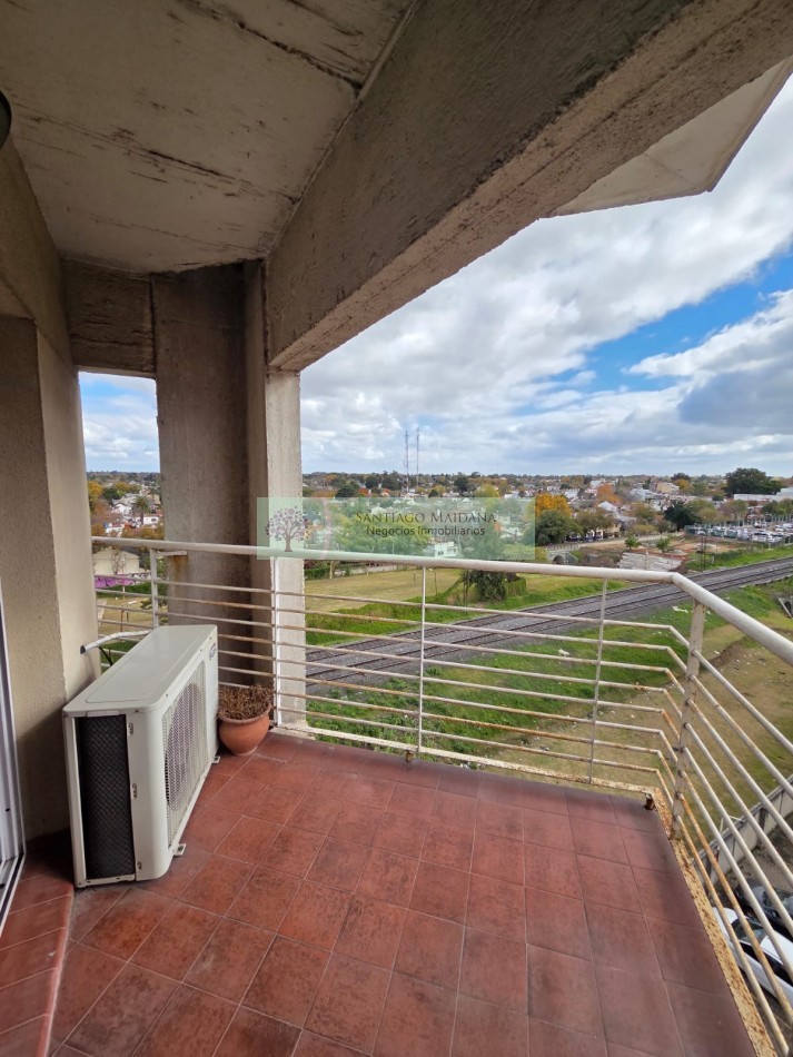 VENTA DOS AMBIENTES CON COCHERA SUBTERRANEA Y BALCON MUÑIZ SAN MIGUEL CENTRO
