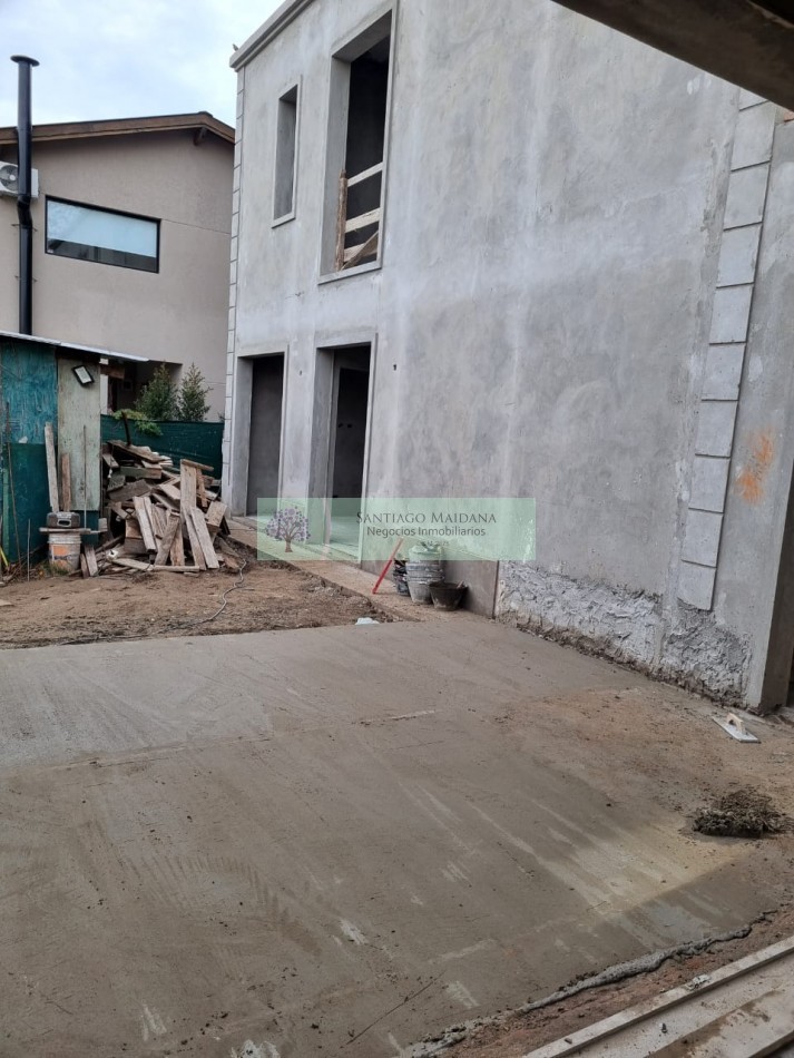 VENTA CASA CATEGORIA A ESTRENAR BARRIO MAGNA BARRIO CERRADO