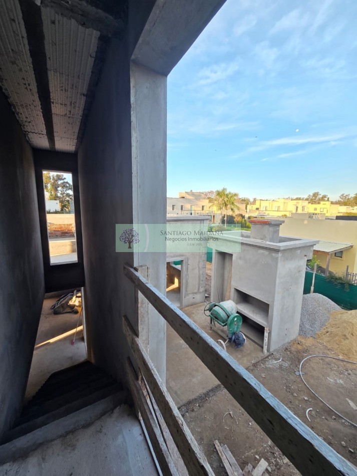 VENTA CASA CATEGORIA A ESTRENAR BARRIO MAGNA BARRIO CERRADO