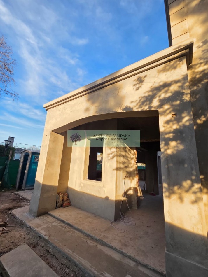 VENTA CASA CATEGORIA A ESTRENAR BARRIO MAGNA BARRIO CERRADO