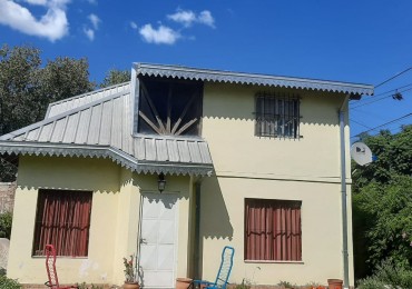 CASA TRES AMBIENTES CON PARQUE