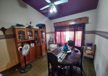 VENTA CASA JOSE C PAZ CON COCHERA Y PARQUE APTO CREDITO