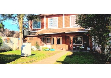 VENTA CASA EN BELLA VISTA CON LOCAL