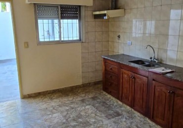 ALQUILER DUPLEX TRES AMBIENTES COCHERA PATIO SAN MIGUEL