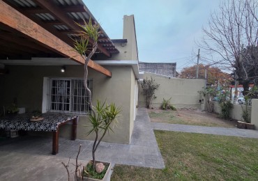 ALQUILER CASA TRES AMBIENTES JARDIN COCHERA SAN MIGUEL CENTRO