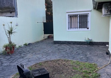 VENTA CASA CUATRO AMBIENTES JARDIN PATIO COCHERA BELLA VISTA SAN MIGUEL