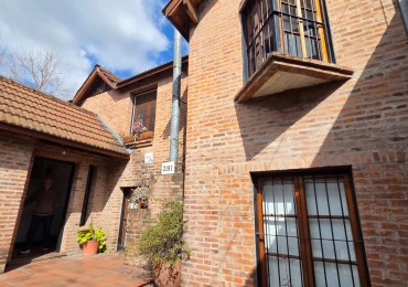 VENTA CHALET CASA CON PARQUE Y PILETA SAN MIGUEL CENTRO
